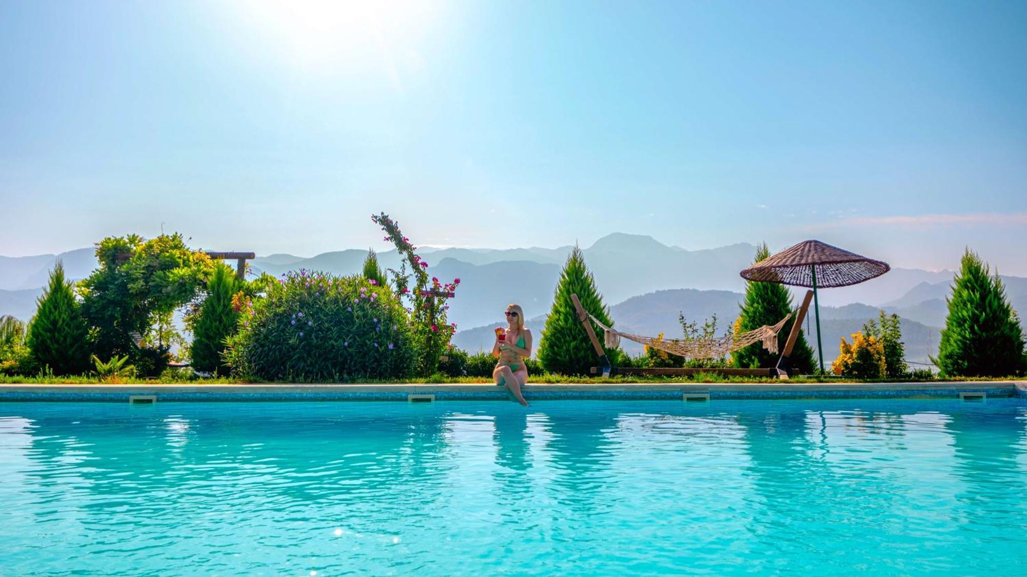 Hotel Botanik Goel Evleri Bucak Exteriér fotografie