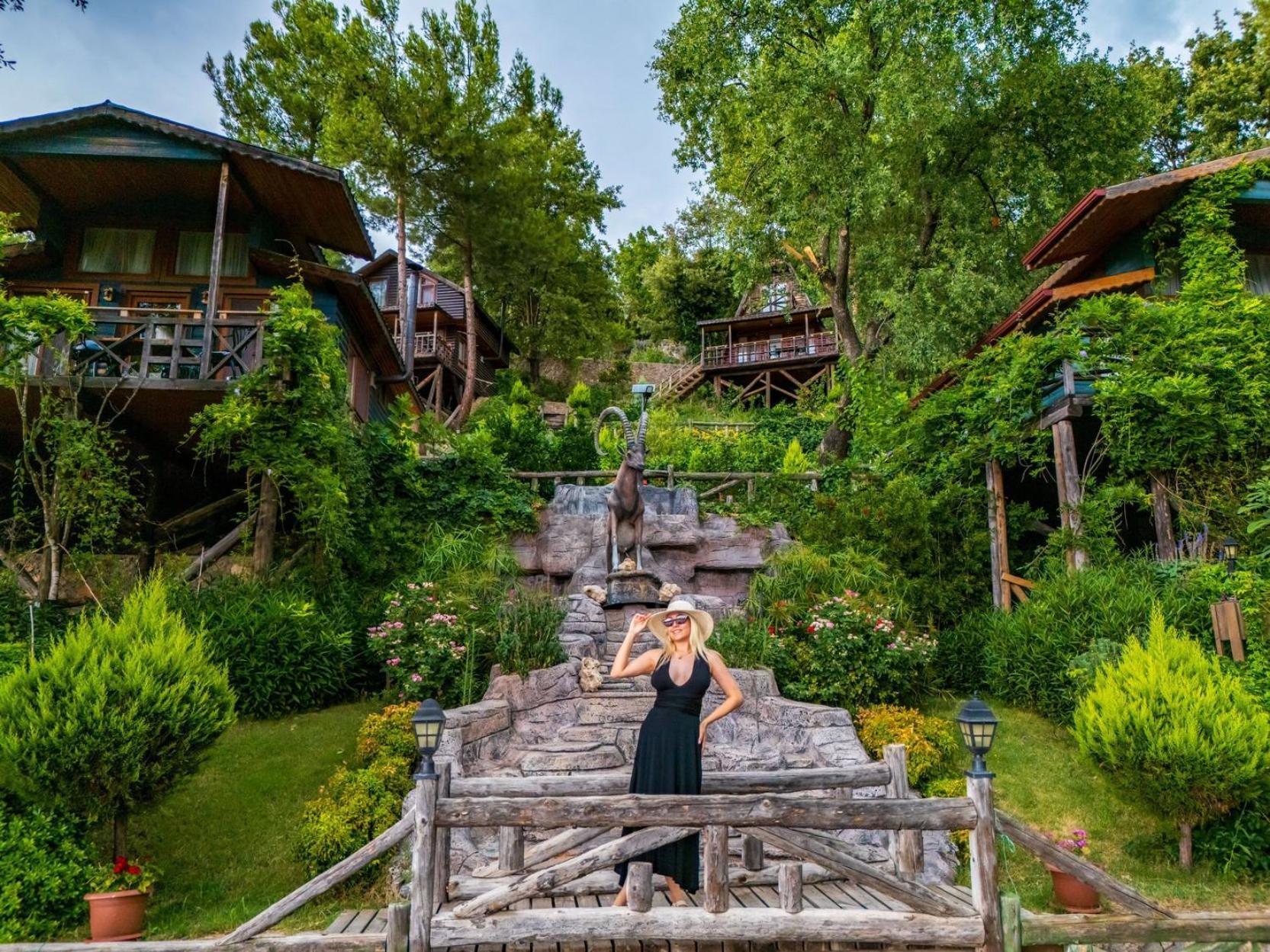 Hotel Botanik Goel Evleri Bucak Exteriér fotografie