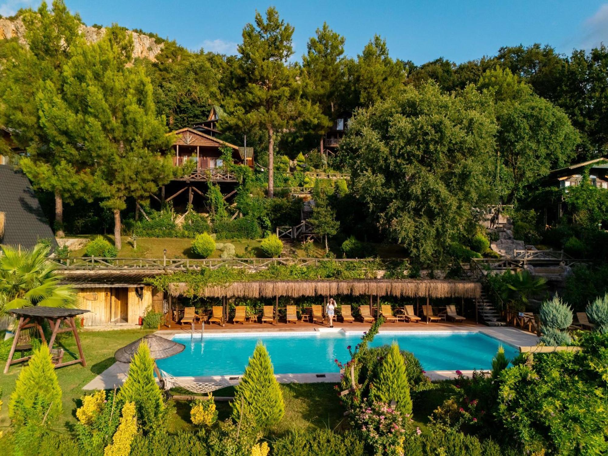 Hotel Botanik Goel Evleri Bucak Exteriér fotografie